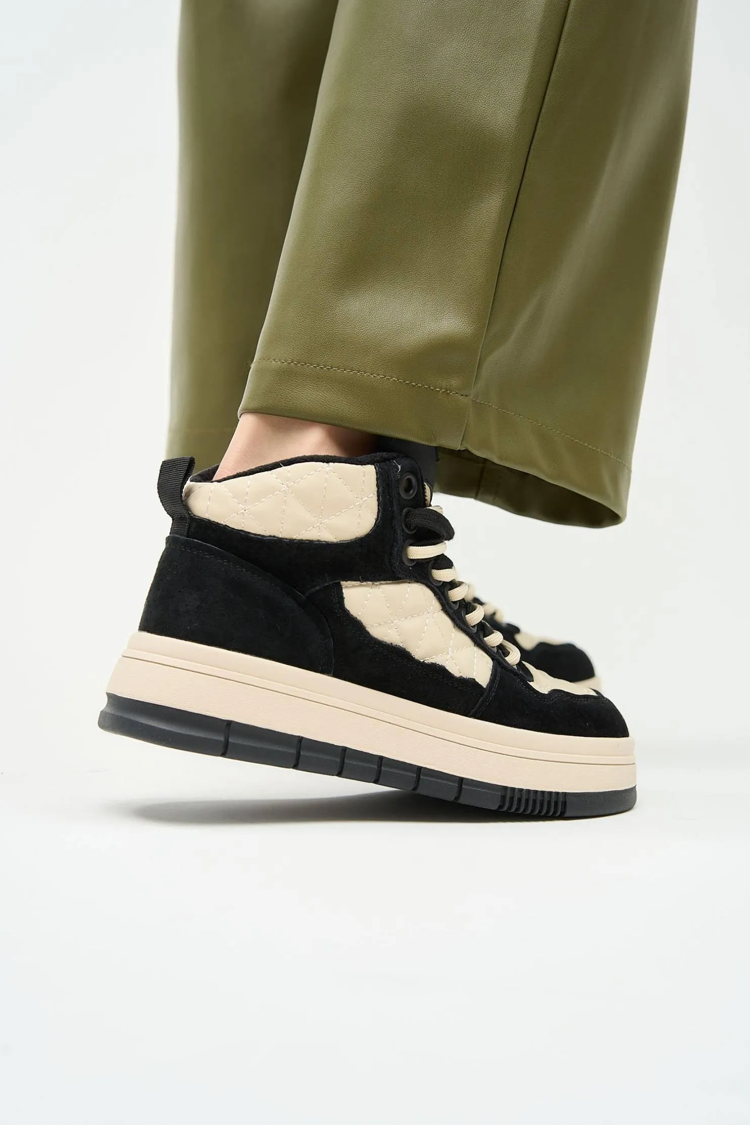 Crue Black