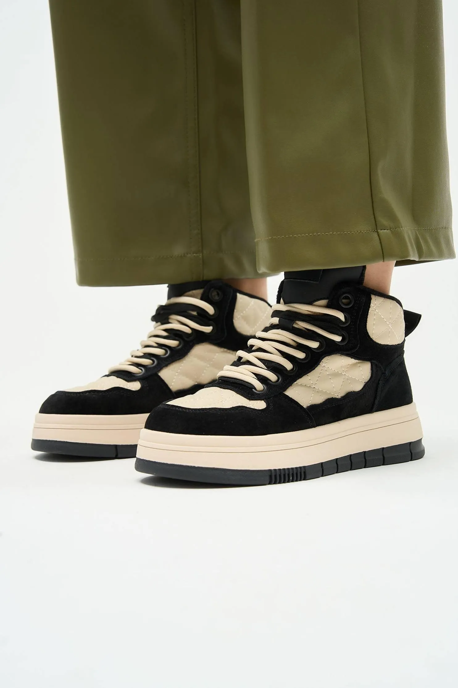 Crue Black