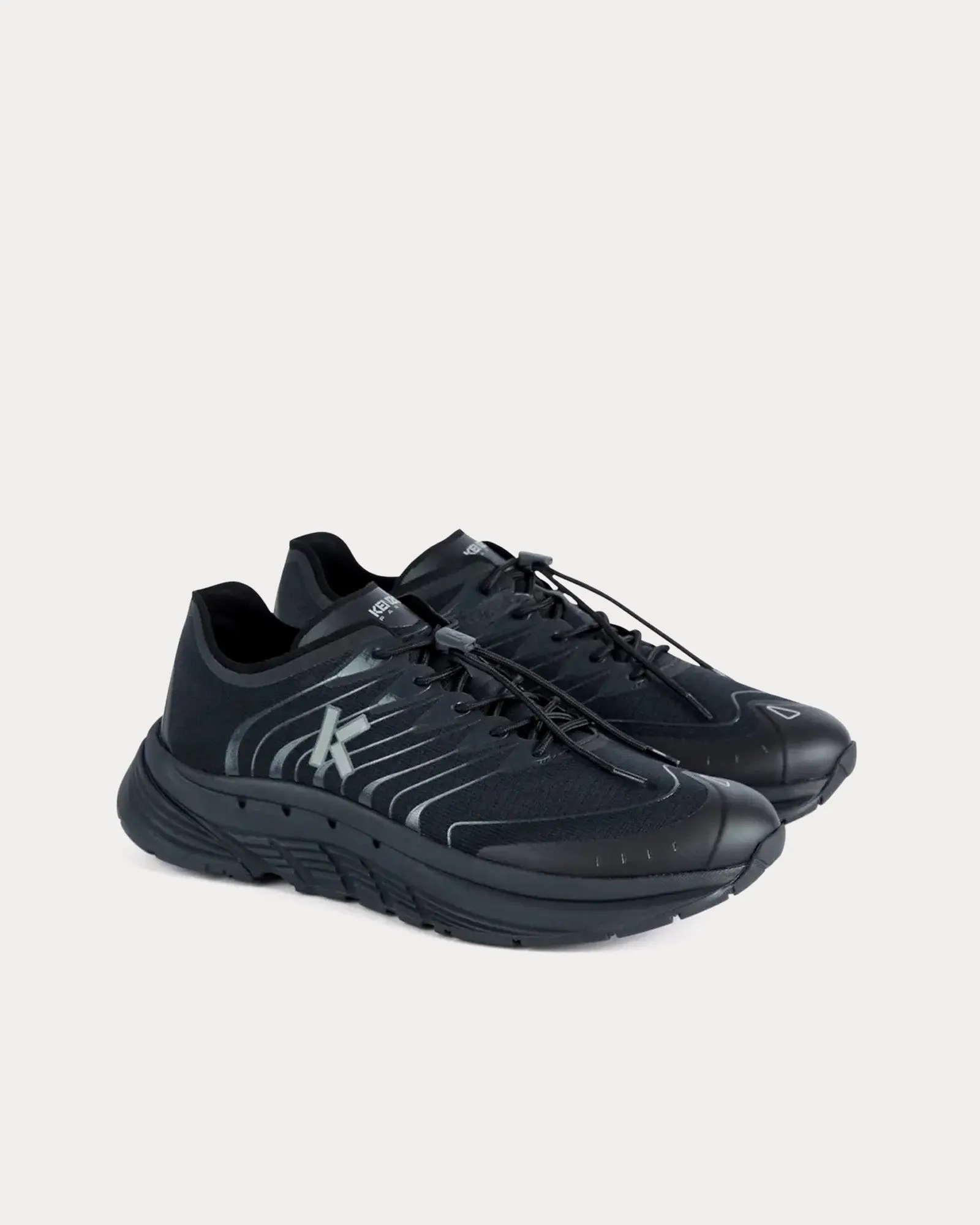 Pace 2.0 Black Low Top Sneakers