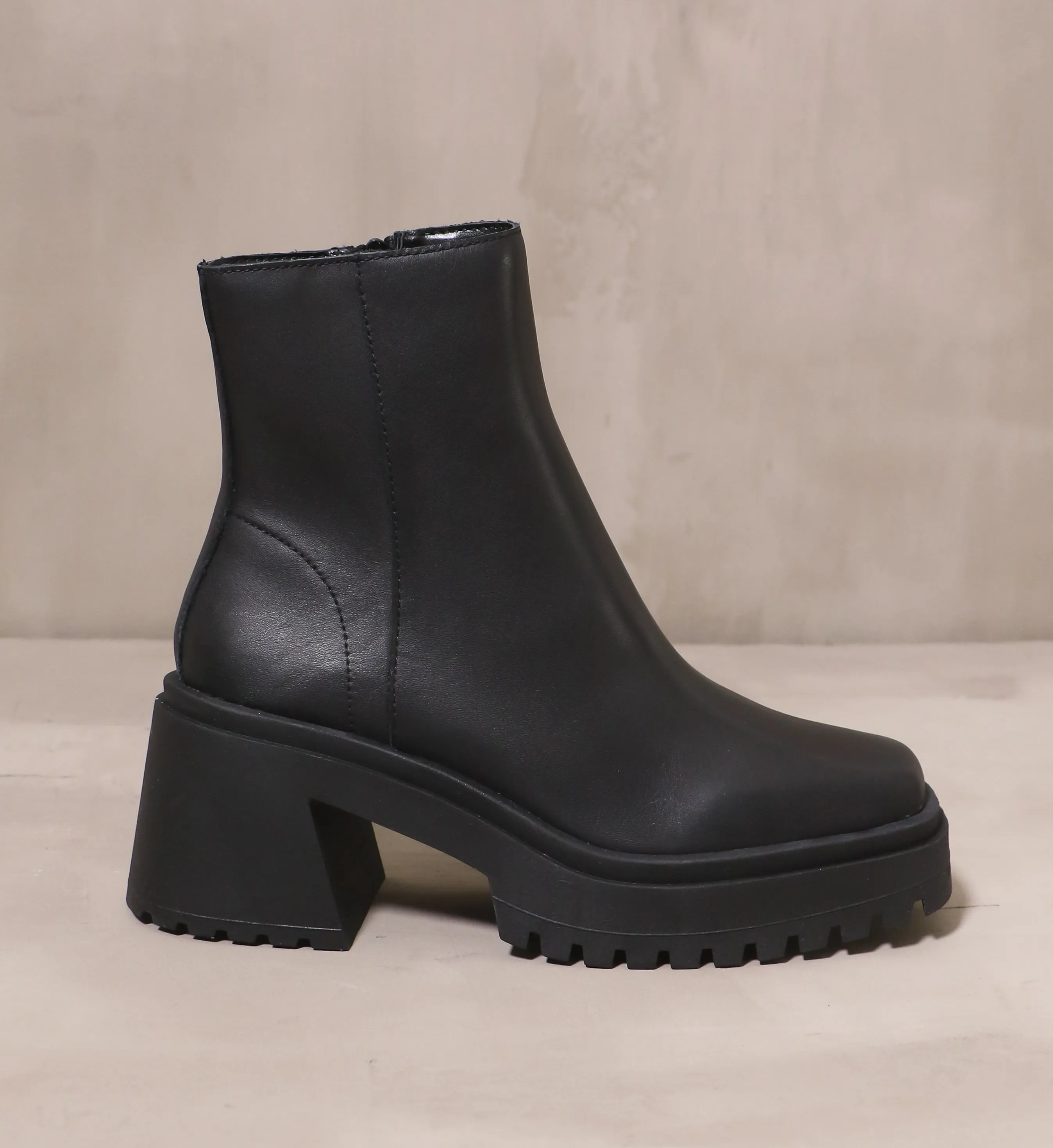 SHADOW OF A DOUBT BOOT