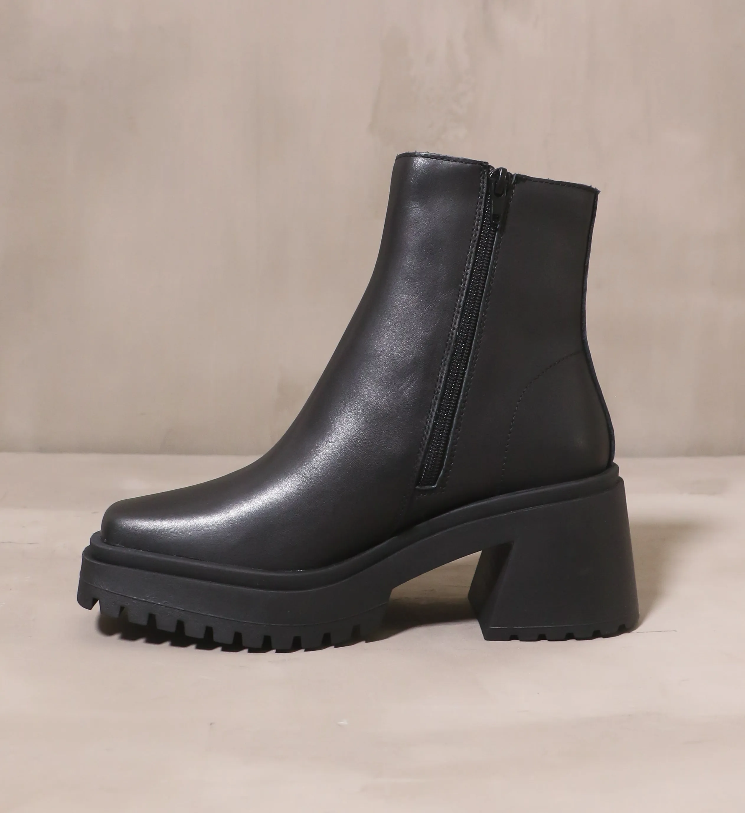 SHADOW OF A DOUBT BOOT