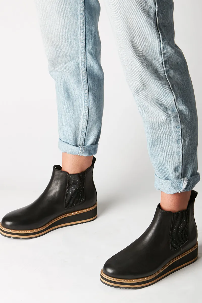 Walnut - Jade Boot Black